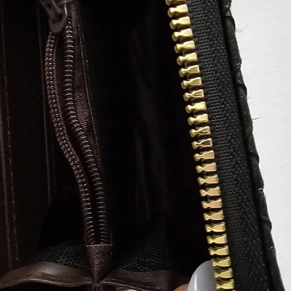 Woven Pattern Wristlet Change Purse - Picture 3 of 4